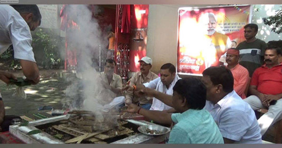 Bihar: BJP leaders perform prayers, havan in Gaya on PM Modi's birthday